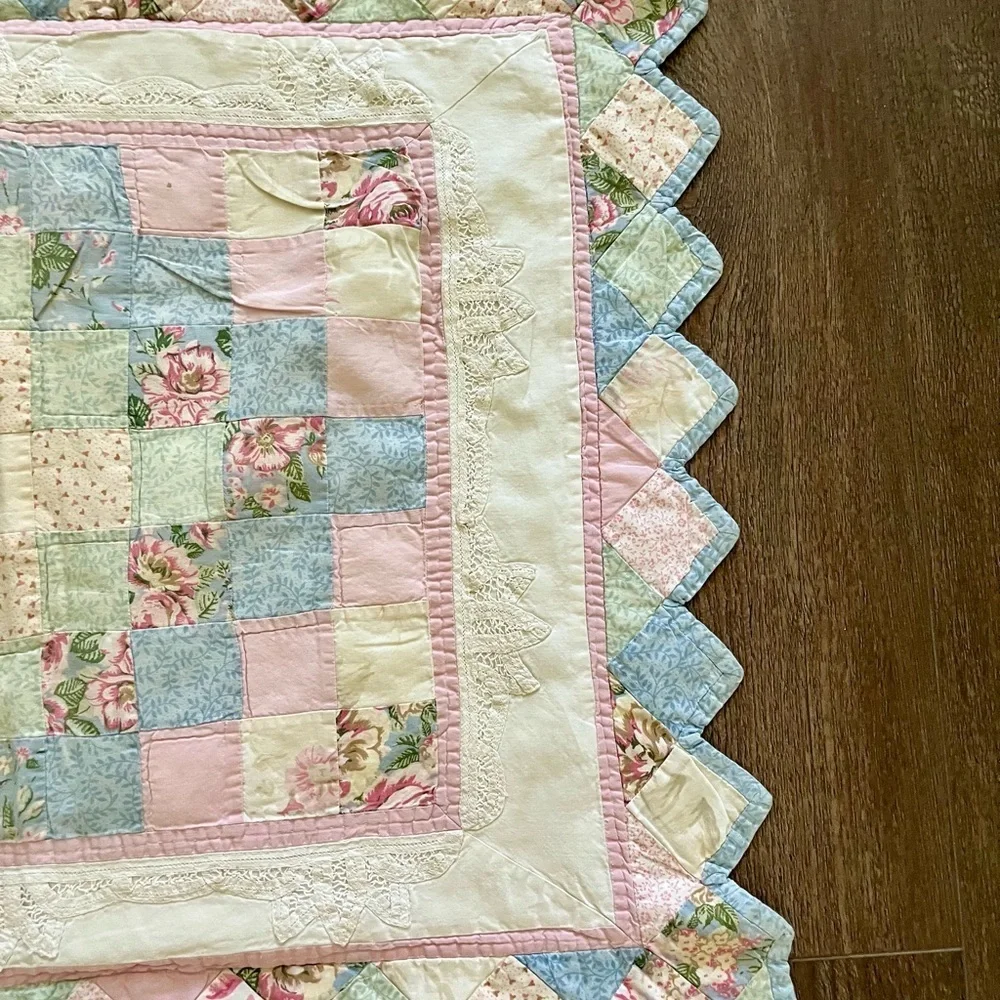 Patchwork Floral Pillowcase 19/25 inches